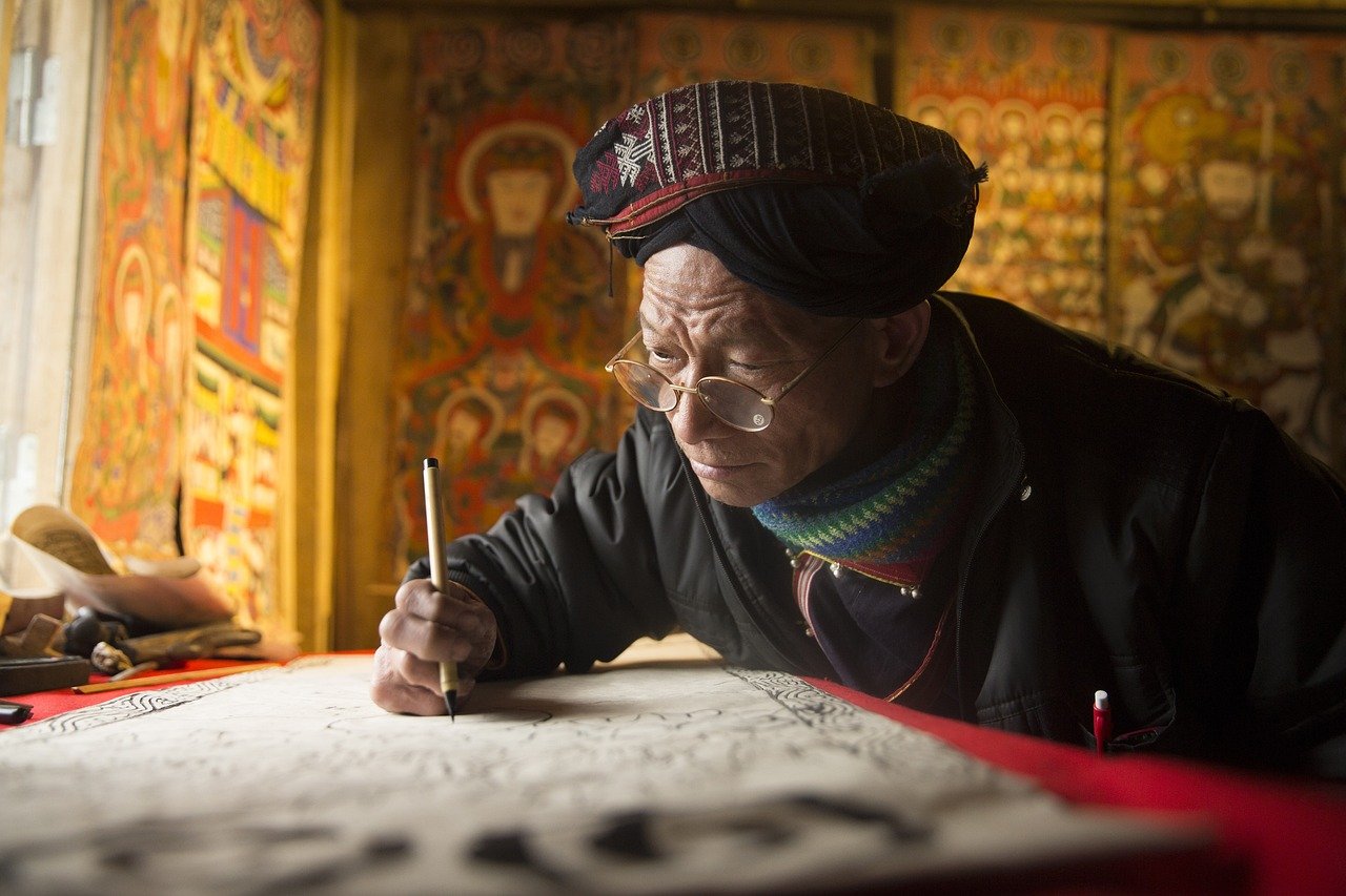 artist, pen, painting, man, elderly, glasses, craftsman, traditional, tradition, artistic, culture, painter, drawing, asian, laos, asia, artist, artist, artist, artist, artist, pen, painting, painting, culture, culture, painter, painter, drawing, drawing, drawing